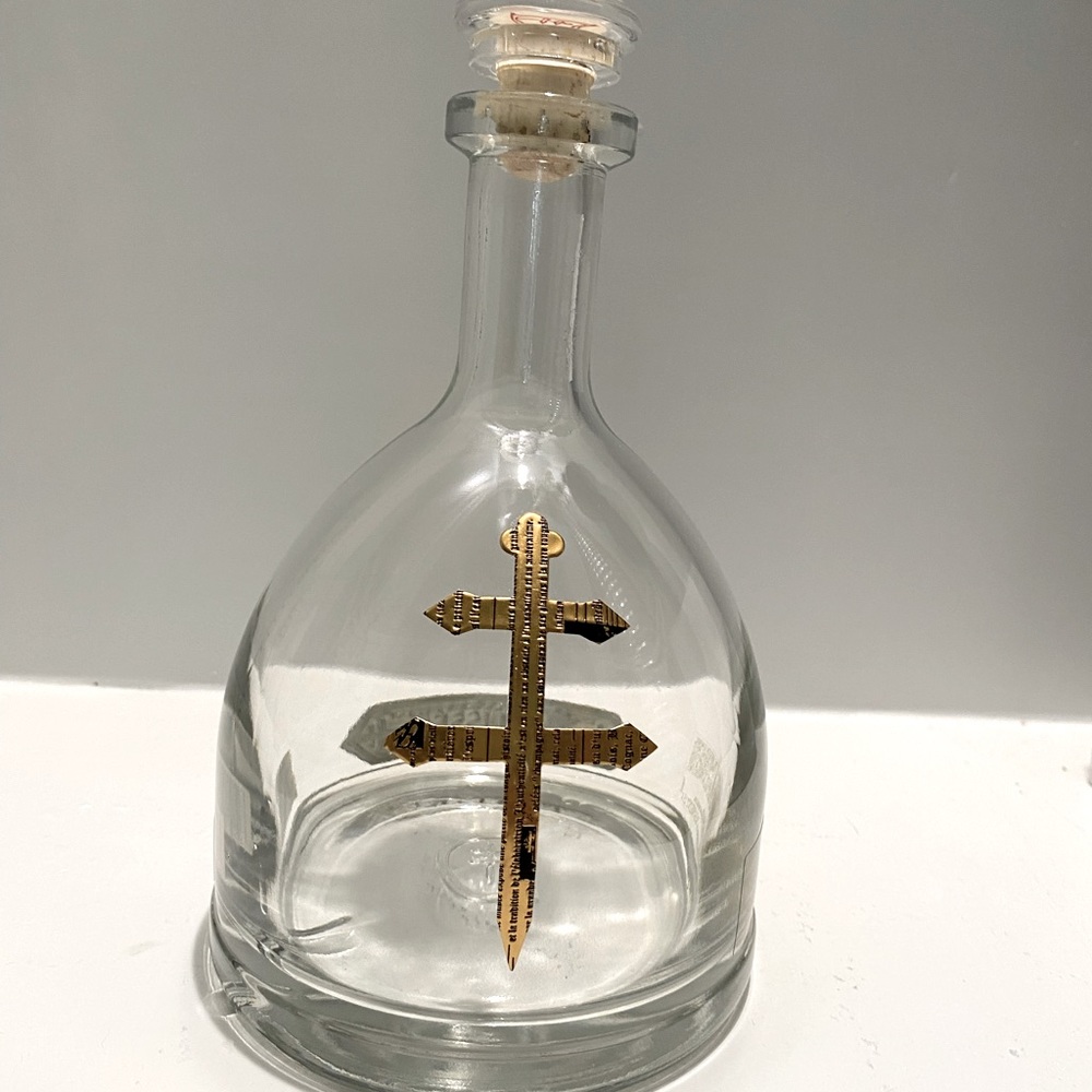 D’usse’ cognac bottle